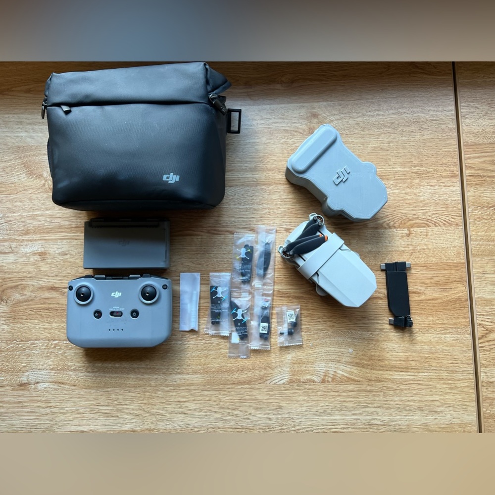 DJI Mini 2 Fly More Combo